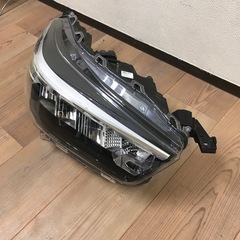 トヨタ  ライズ右側ヘッドライト❗️の画像