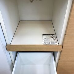 【ジャングルジャングル岩出店】【B32】食器棚 ナチュラル  幅90cm×奥行44.5cm×高さ190cm 中古 家具 和歌山 岩出市 紀の川市 海南市の画像