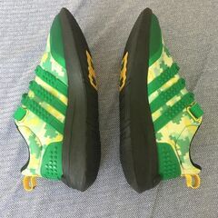 adidas × LEGO コラボスニーカー J24サイズの画像