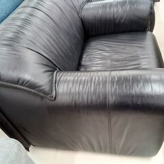 リユースのサカイ栃木店★ジモティ割あり★  本革レザーソファ1人用2点セット ブラック W100×D82×H70 クリーニング済み TC10425の画像