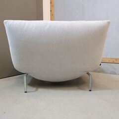 フランスのligne roset(リーンロゼ)のパスカル・ムールグ デザインCALIN(カラン) 1人掛けソファー/ギャッジ付きです。最高のくつろぎを得られるリクライニングソファー♪の画像