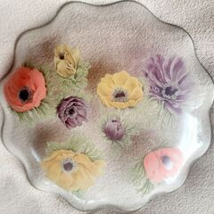 🌼オシャンティーで立派な硝子皿 金縁 飾り皿の画像