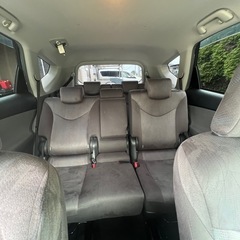 TOYOTA プリウスα 7人乗り ホワイト 55万円の画像
