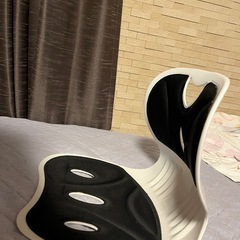 姿勢が良くなる椅子の画像