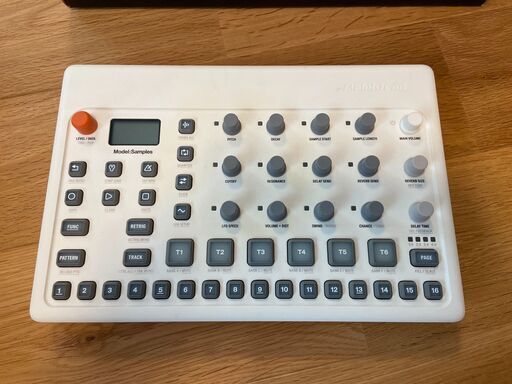 Elektron Model:Samples サンプラー/グルーヴボックス