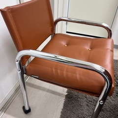 innovator 4脚セット キャプテン　キャスター付きチェア　レザー の画像