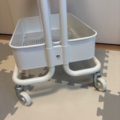 IKEA ロースコグ　ワゴンの画像