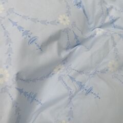 WEDGWOOD ウェッジウッド　高級羽毛布団　ダウン　ロゴ刺繍入り　やや薄手〜普通の厚み　の画像