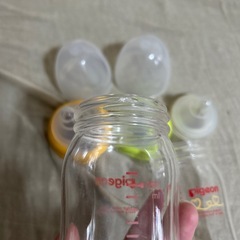 哺乳瓶などの画像
