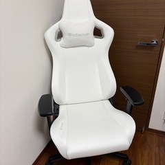 ノーブルゲーミングチェアの画像