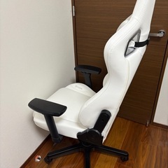 ノーブルゲーミングチェアの画像