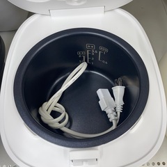 ★リユースのサカイ幸手店★SJ10291★炊飯器　21年製　３合　クリーニング済み の画像