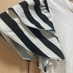 elfrank フリル袖トップスの画像