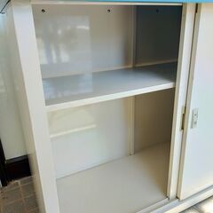 △ 物置 倉庫 収納庫 高さ 90.5cm 幅 123.5cm 奥行 50cm 鍵無し メーカー等の情報記載無し サビあり 現状渡しの画像