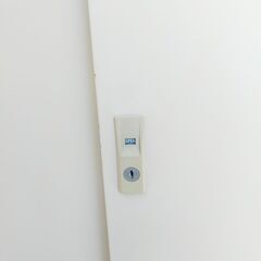 △ 物置 倉庫 収納庫 高さ 90.5cm 幅 123.5cm 奥行 50cm 鍵無し メーカー等の情報記載無し サビあり 現状渡しの画像