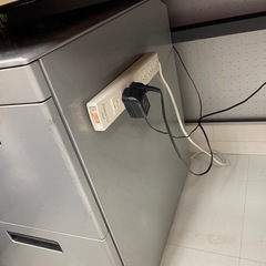 KOKUYO事務机、キャビネットセットの画像