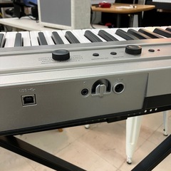 中古品　KORG デジタルピアノ　L1SP シルバー　台座付き　2022年製　公田店の画像