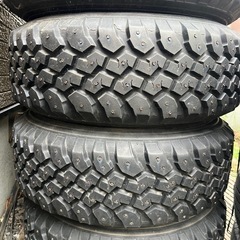 ランクル100に履いてたフルピンタイヤの画像