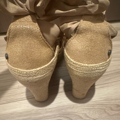 UGG サンダル　レースアップ　23.5cmの画像