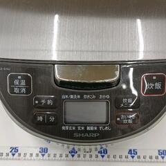 0829-242 SHARP　5.5合ジャー炊飯器　2022年製の画像