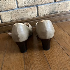 未使用　24〜24.5㎝　ハッシュアッシュ　パンプスの画像