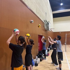 【11月🆕更新済】みんなでバレーしよっ✨初心者OKのゆるサ…