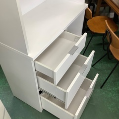家具ならトレファク吉川店！！   ニトリ　3枚扉レンジボード　ホワイトの画像