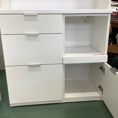 家具ならトレファク吉川店！！   ニトリ　3枚扉レンジボード　ホワイトの画像