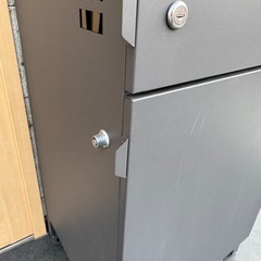 宅配ボックス付き郵便受け　ブラック　鍵付きの画像