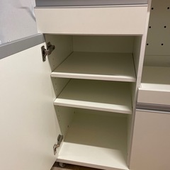 【値下げ】食器棚の画像