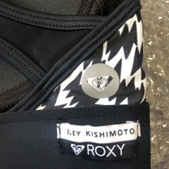 【新品】ROXY スポーツブラ　フィットネス　ヨガ水着　Sサイズの画像