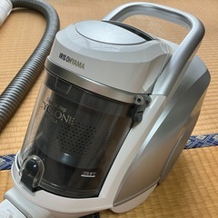 【期間限定 早い者勝ち】アイリスオーヤマ コンパクトサイクロンクリーナー IC-C100Kの画像