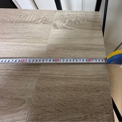 パソコンデスクの画像