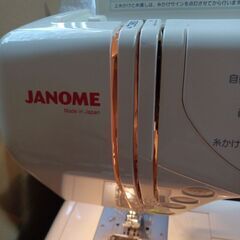 ジャノメミシンメモリークラフト5555美品現行機種の画像