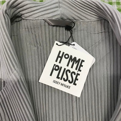 HOMME PLISSÉ ISSEY MIYAKE BASICS ジャケットの画像