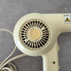 多くの美容室で選ばれている　ドライヤーの画像