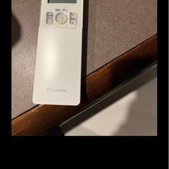 定価113万業務用エアコン8/31までの引き取りで激安ですの画像