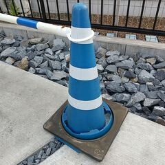 カラーコーン2個/コーンウエイト3個/コーンバー2本（青色）の画像