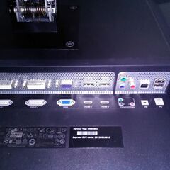 DELL U3011 モニターの画像