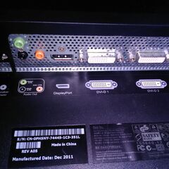 DELL U3011 モニターの画像