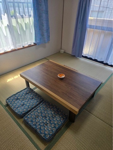 （お値下げしました）座卓の台と座布団4枚のセット