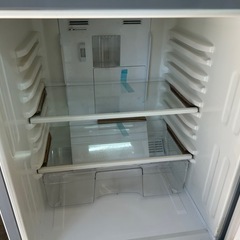 中古品　ユーイング製　冷蔵庫UR-J110F  2013年製の画像