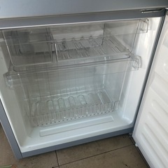 中古品　ユーイング製　冷蔵庫UR-J110F  2013年製の画像
