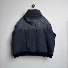 バレンシアガ ボンバージャケット J30の画像