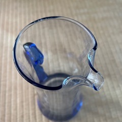 ガラス製　ピッチャー　花瓶の画像
