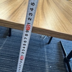 木目調テーブル　縦横80cm 高さ70cmの画像