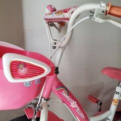 12インチ自転車　室内保管　補助輪、説明書付の画像