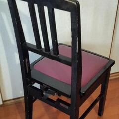 ピアノ椅子の画像