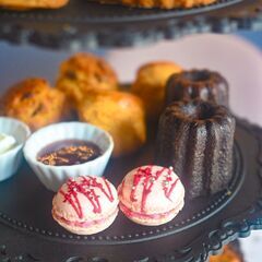 アフタヌーンティー　ケーキスタンド　デザートの画像