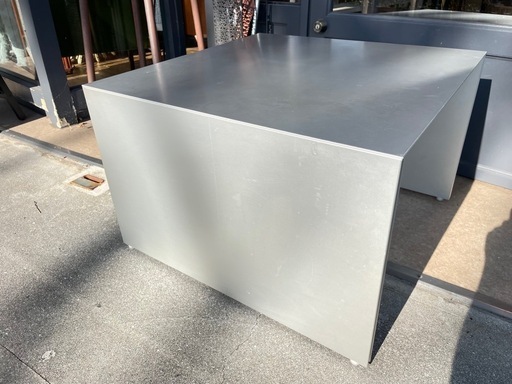 B7092【カッシーナ】エアーフレーム サイドローテーブル 3002 (はる